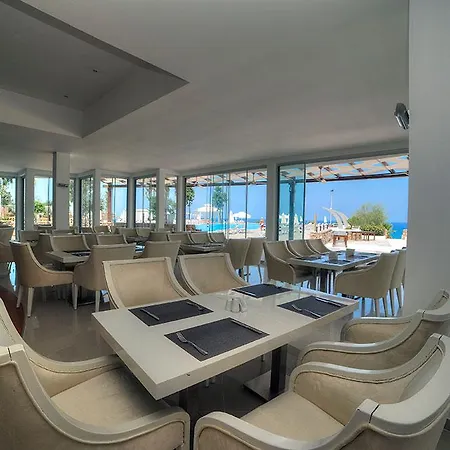 מלון Jasmine Court & 4*