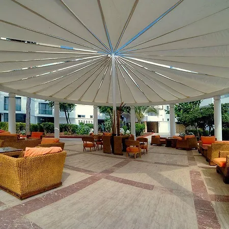 Szálloda Jasmine Court & Casino Kerínia