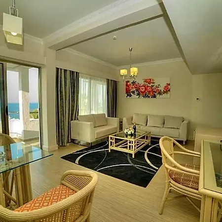 Hotel Jasmine Court & Kyrenia (Northern Cyprus)