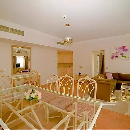 Jasmine Court & 4* קיירניה