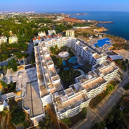 Hotel Jasmine Court &
