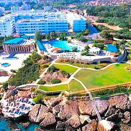 Jasmine Court & Hotel 4*