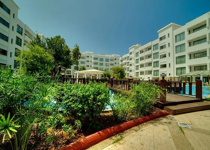 Hotel Jasmine Court & Casino