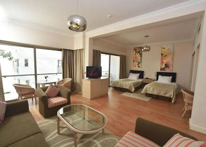 Jasmine Court & Casino Hotel 5*