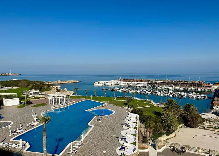 Jasmine Court & Casino Hotel