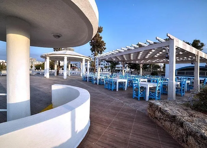 Jasmine Court & Casino Hotel