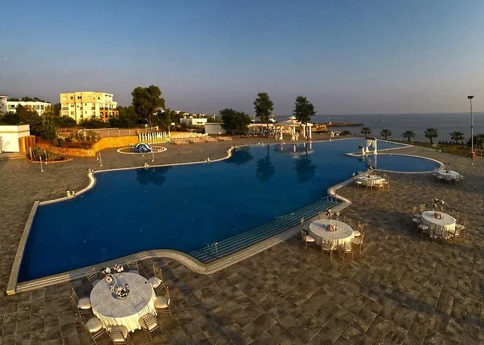 Jasmine Court & Casino Hotel