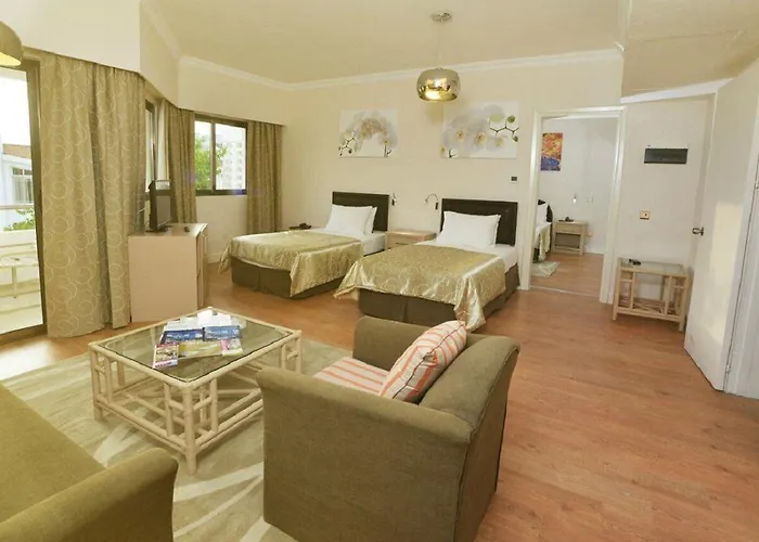 Jasmine Court & Casino 5*