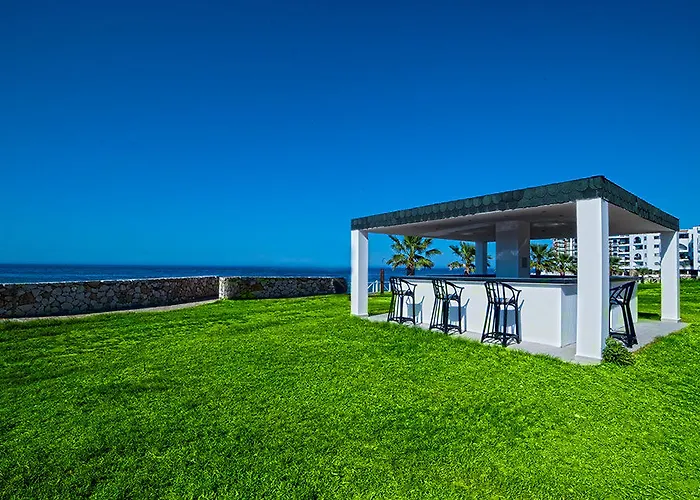 Jasmine Court & Casino Hotel 5*