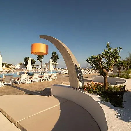 Jasmine Court & Casino Hotel 5*