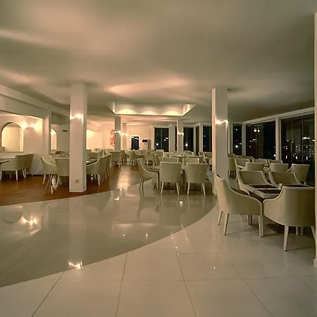 Jasmine Court & Casino Hotel 5*