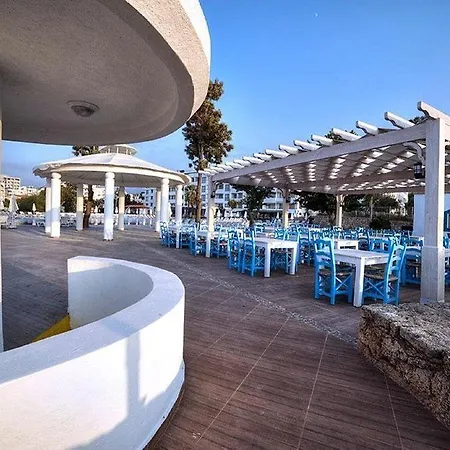 Jasmine Court & Casino Hotel