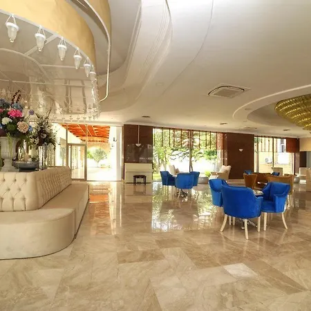 Jasmine Court & Casino Hotel