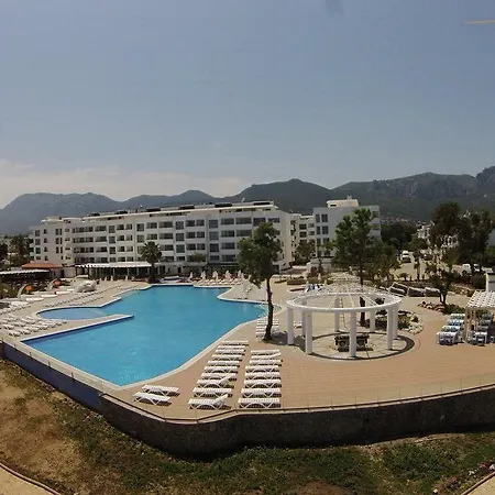 فندق Jasmine Court & Casino 5*
