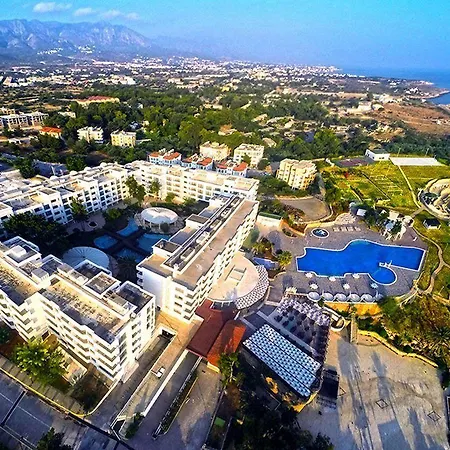 فندق Jasmine Court & Casino كيرينيا